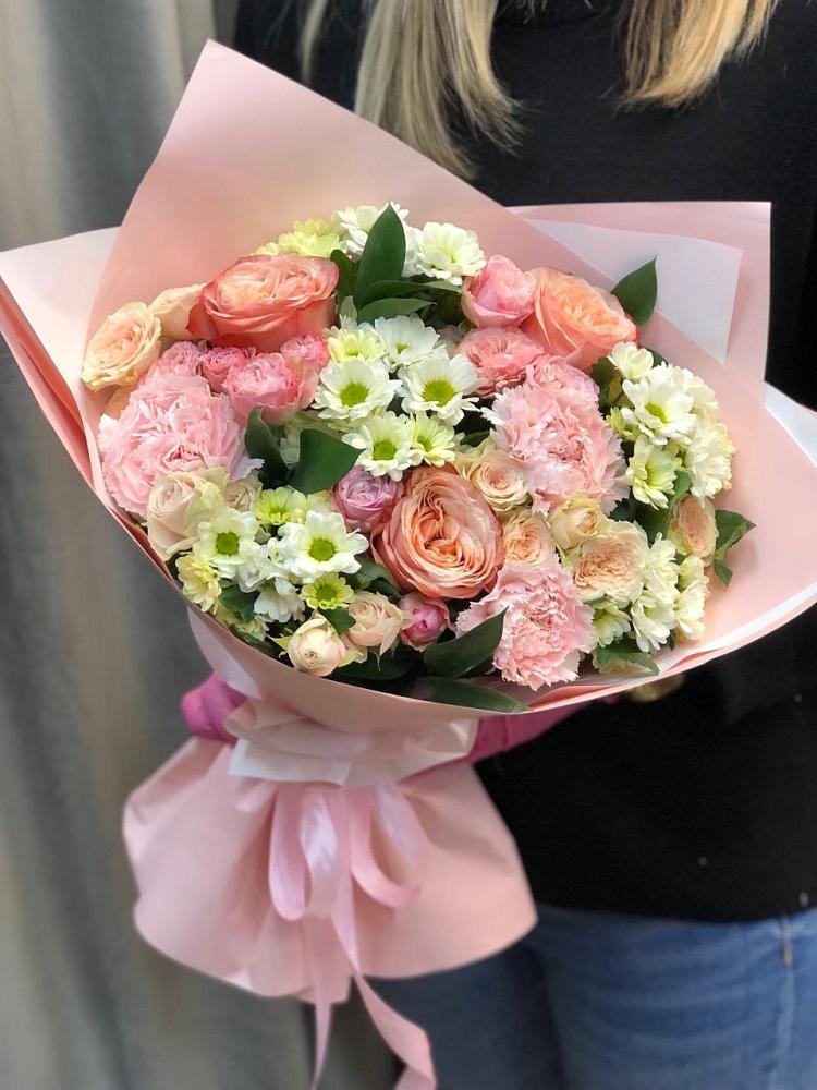 Букет цветов из: Гвоздики, Розы и Хризантемы в Северном Оренбургской области