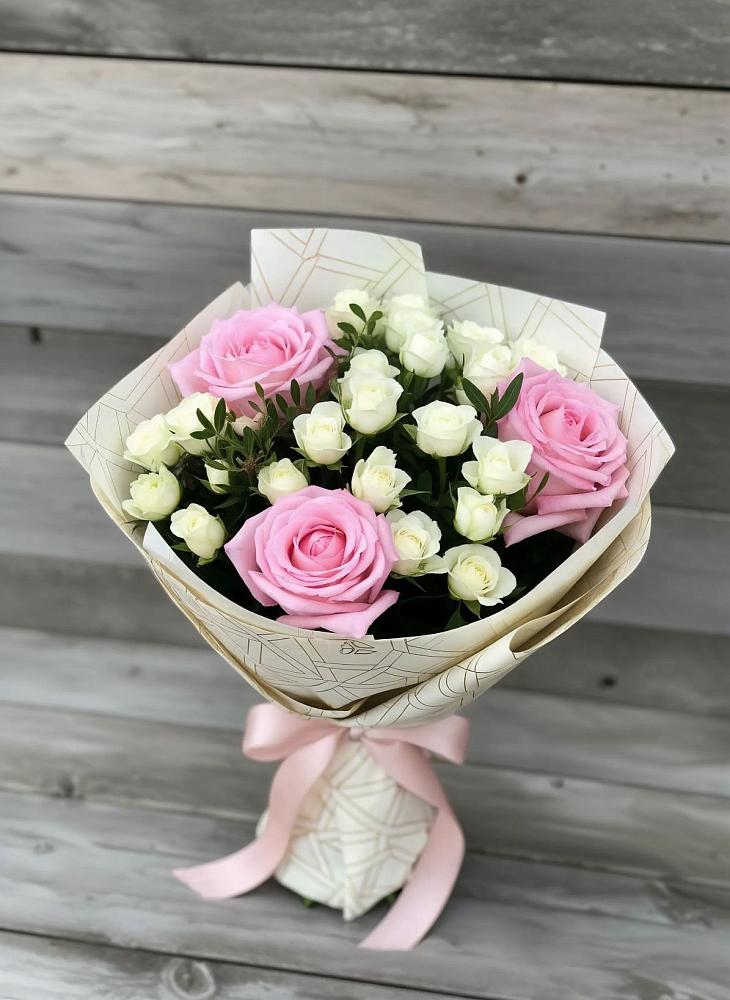 Букет цветов из: Розы в Северном Оренбургской области
