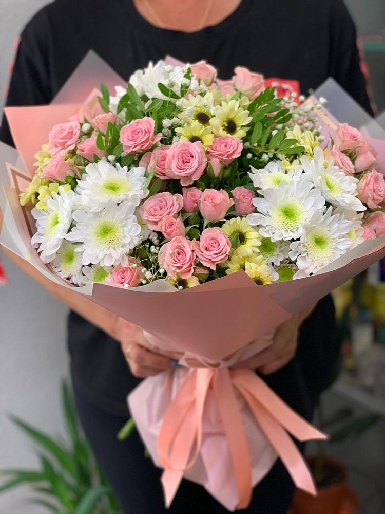 Букет цветов из: Розы и Хризантемы в Северном Оренбургской области