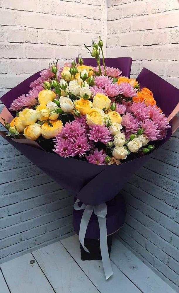 Букет цветов из: Хризантемы и Розы в Северном Оренбургской области