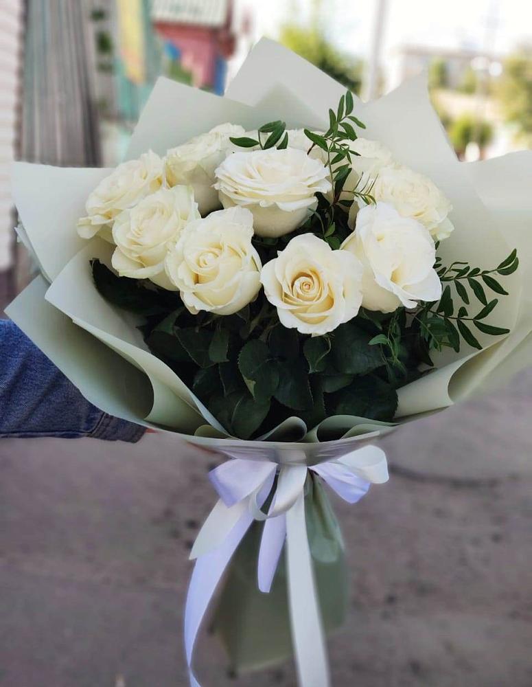 Букет Белые розы Проуд в Северном Оренбургской области