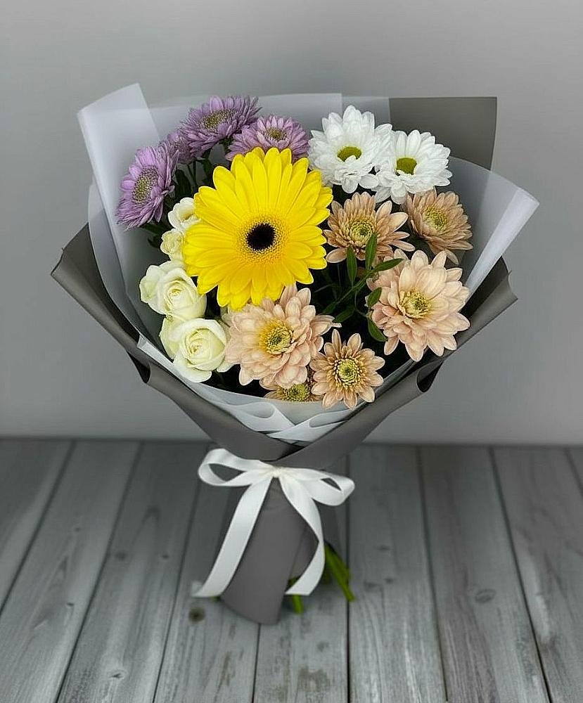 Букет цветов из: Розы, Герберы и Хризантемы в Северном Оренбургской области