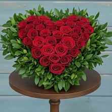 Цветочная композиция из Розы в виде сердца в Северном Оренбургской области