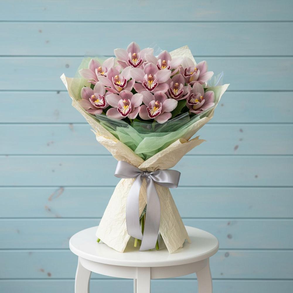 Букет цветов из: Орхидеи и Розы в Северном Оренбургской области
