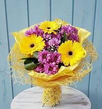 Букет цветов из:  Хризантемы и Герберы в Северном Оренбургской области