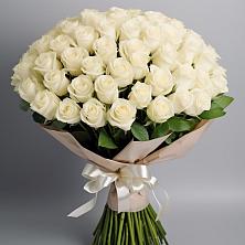 Букет 101 беля роза Белоснежка в Северном Оренбургской области