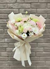 Букет цветов из:  Гвоздики, Розы, Лизиантусы и Хризантемы #REPLACE_PRED# Северном Оренбургской области