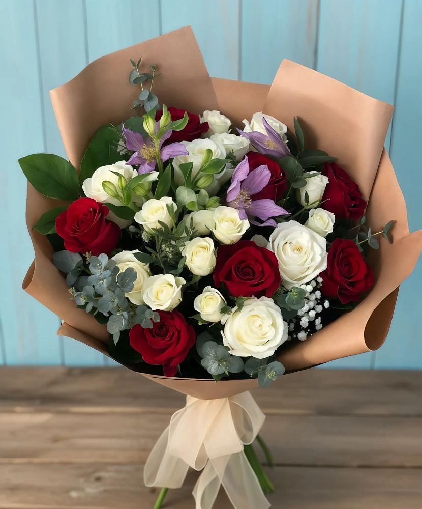 Букет цветов из: Розы и Альстромерии в Северном Оренбургской области
