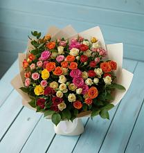 Букет Микс из разноцветных кустовых роз в Северном Оренбургской области