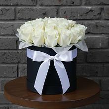 Цветочная композиция из Розы в шляпной коробке в Северном Оренбургской области